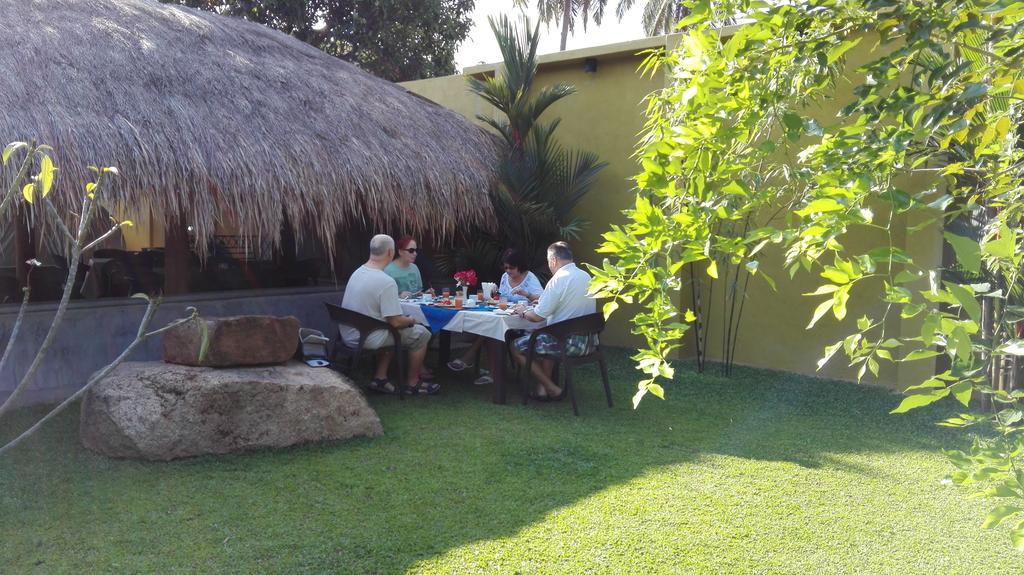 נגומבו Inlak Garden Hotel מראה חיצוני תמונה