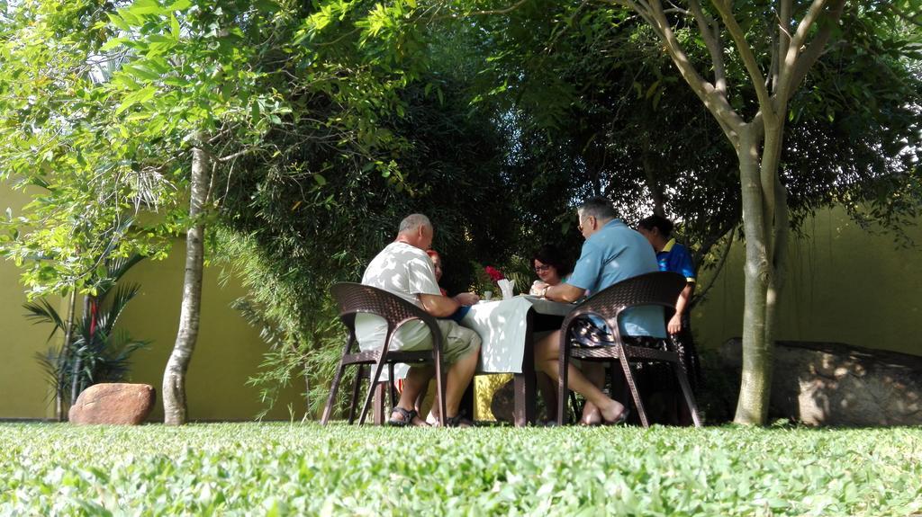 נגומבו Inlak Garden Hotel מראה חיצוני תמונה