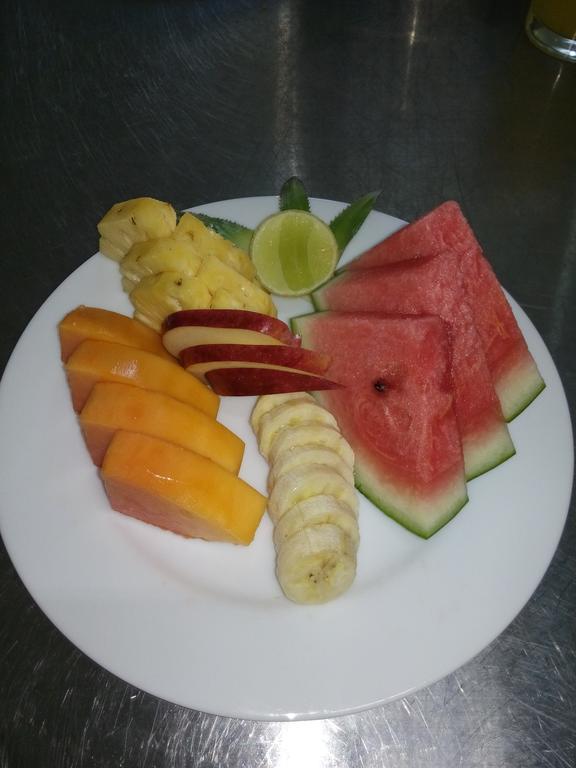 נגומבו Inlak Garden Hotel מראה חיצוני תמונה