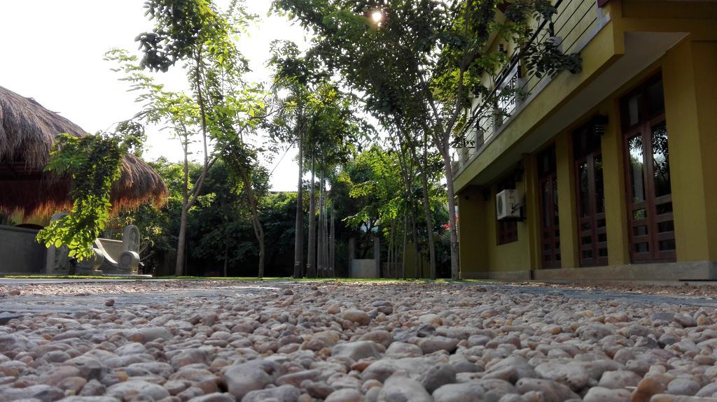 נגומבו Inlak Garden Hotel מראה חיצוני תמונה