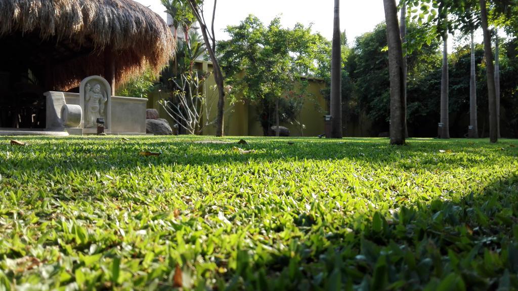 נגומבו Inlak Garden Hotel מראה חיצוני תמונה